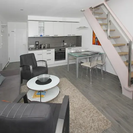 Ferienwohnung Am Hochzeitsberg Nr 10 * Breege